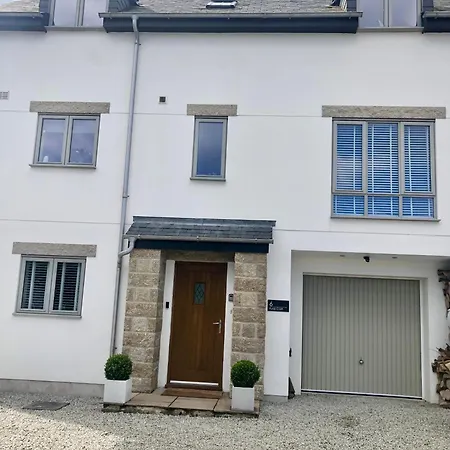 Guest With Parking Near St Ives & Bed & Breakfast