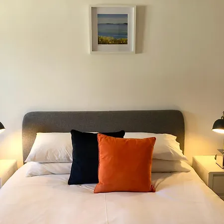 Guest With Parking Near St Ives & *